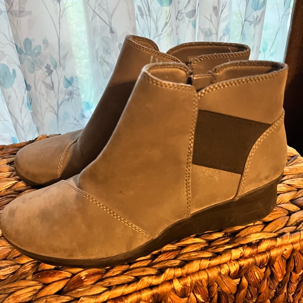 Cloudstepper Booties - image 3